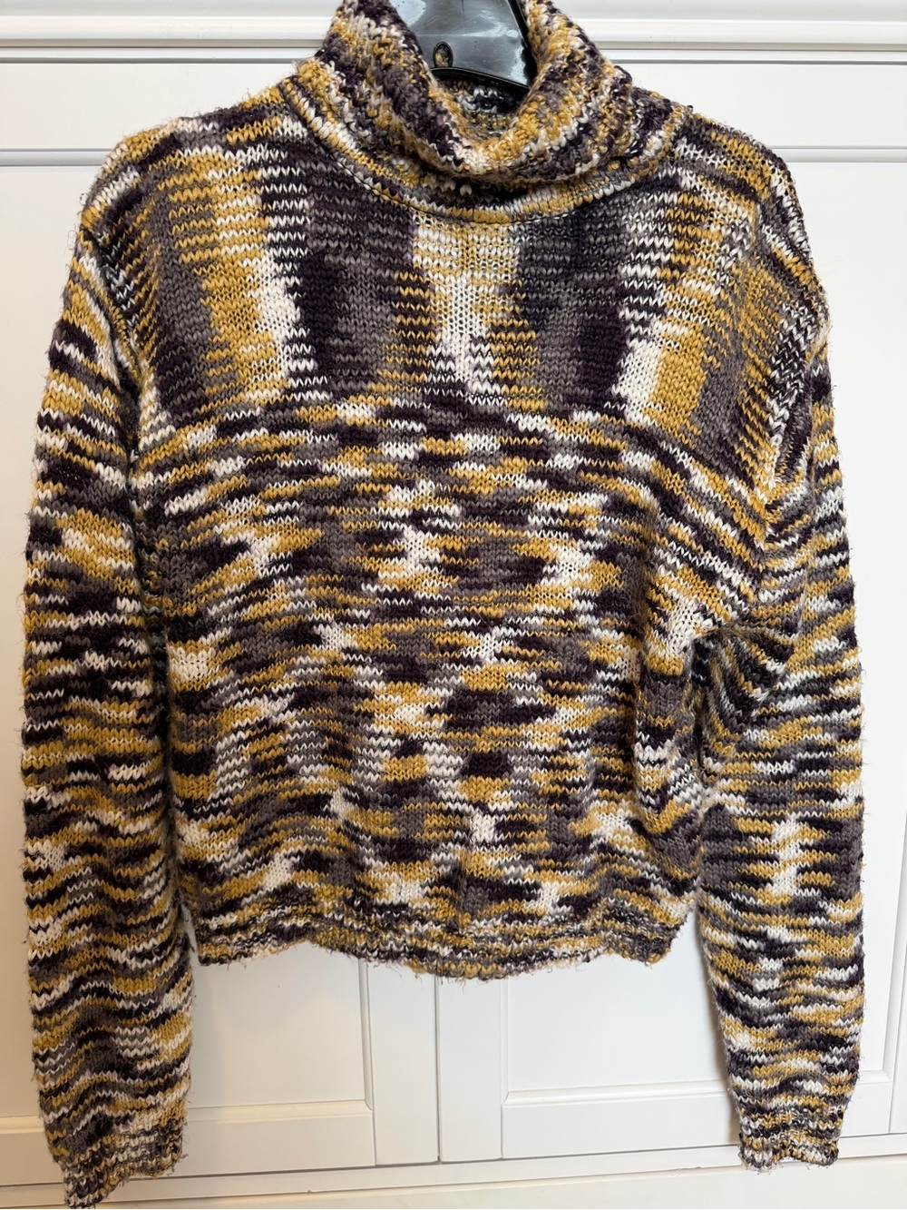 Snap Multicolor Knit Turtleneck Sweater in Mustard, Black & Cream